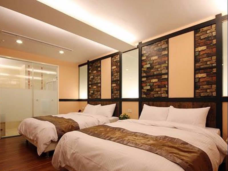 สตาร์มูน บีแอนด์บี Hotel Nantou ภายนอก รูปภาพ